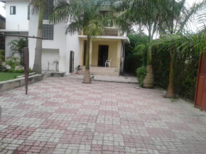 JJ & JE Family House
